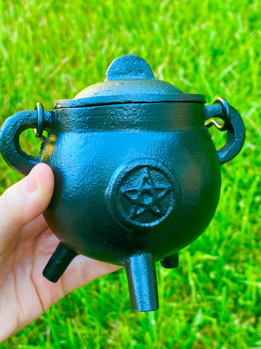 4.5" Cast Iron Cauldron : Pentagram