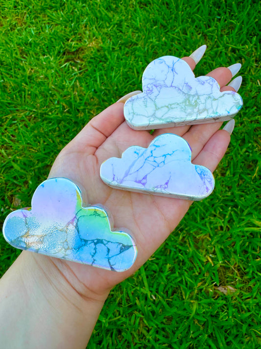 2" Aura Howlite Cloud