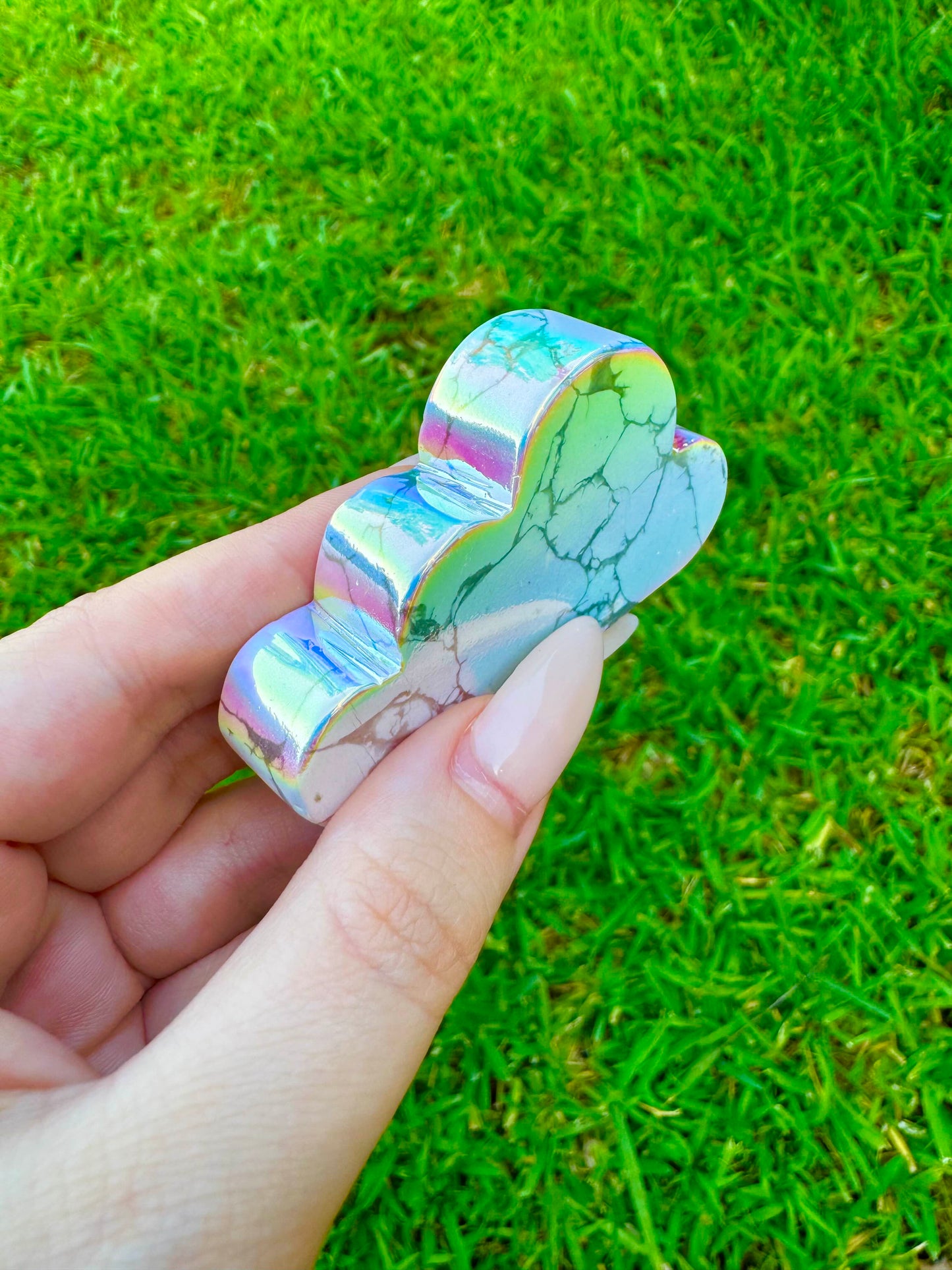 2" Aura Howlite Cloud