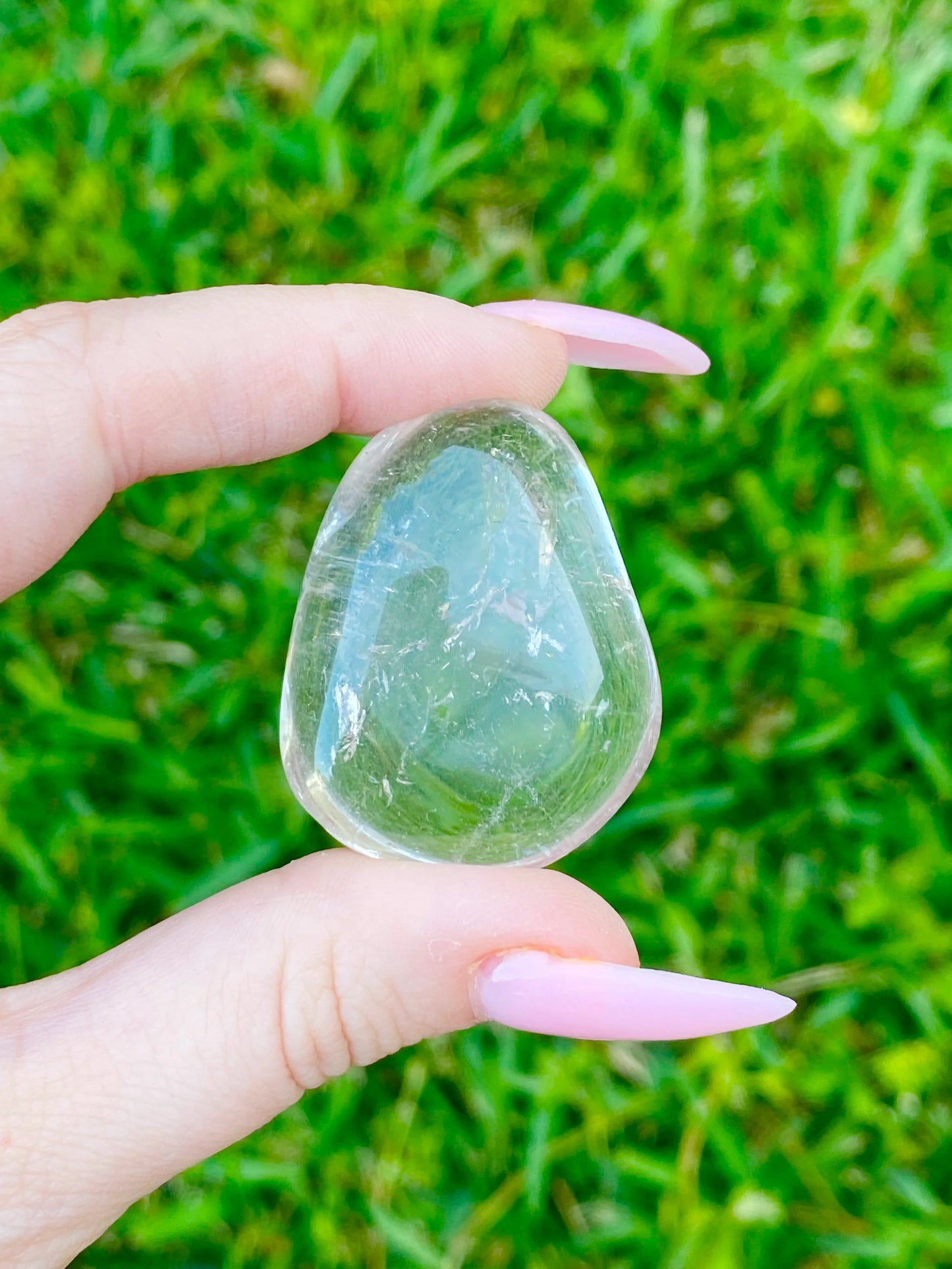 Clear Quartz Tumble Crystal *DIFFERENT SIZES*